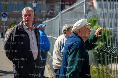 Gdansk. Montaz kola widokowego na Wyspie Spichrzow.
18.05.2015
fot....