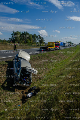 Droga krajowa nr 22 przed Czluchowem. Wypadek auta...