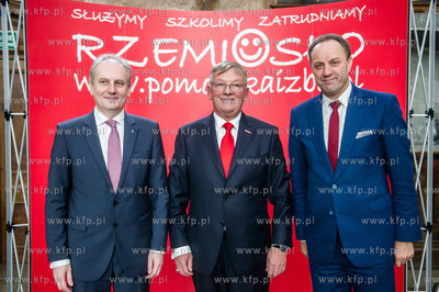 Gdansk. Dwor Artusa. Uroczystosc wreczenia
listow...