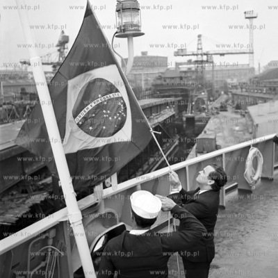 Stocznia Gdańska im. Lenina przekazała armatorowi...