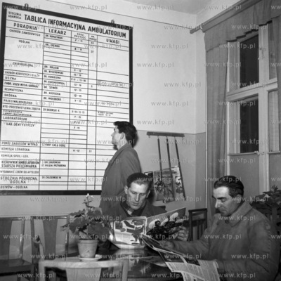 Poczekalnia w przychodni Stoczni Gdańskiej. (lata60).19650008100zFot....