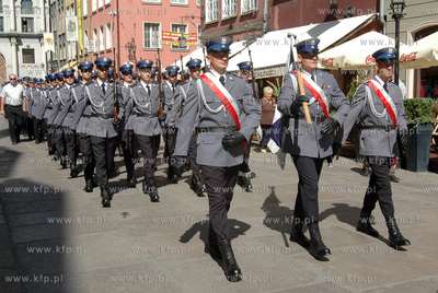 Swieto gdanskich policjantow.Paradny przemarsz policjantow...