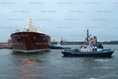 Metanowiec Al Nuaman z katarskim LNG wplynal do Gazoportu...