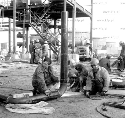Budowa Rafineri Gdanskiej. (5listopad74_z.kosycarz_46)...