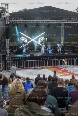 Faktorii Kultury w Pruszczu Gdańskim. Koncert zespołu...