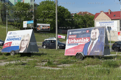 Gdynia Wielki Kack, ul. Chwaszczyńska. Billboardy...
