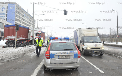 Gdansk. ul. Marynarki Polskiej na wysokosci Stoczni...