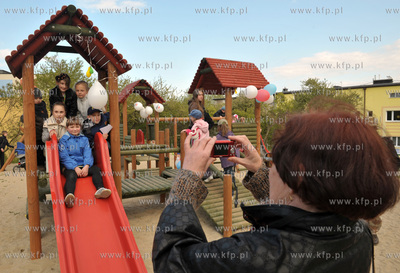 Otwarcie nowego placu zabaw przy ul. Wieniawskiego...
