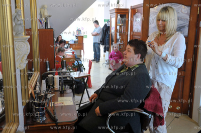 Henryka Strycharska Krzywonos czesane przez Alicje...