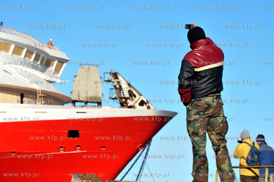 Stocznia Gdansk. Pochylnia B1. Wodowanie promu pasazersko-samochodowego...