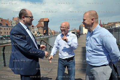 Gdansk. Wyspa Spichrzow. Uroczystosc wmurowania kamienia...