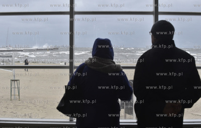 Sztorm i wiatr w Sopocie. Molo zostało zamknięte...