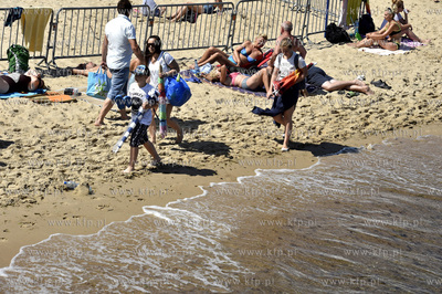 Gdańsk-Brzeźno. Plaża dniu zakazu kąpieli ze wzgledu...