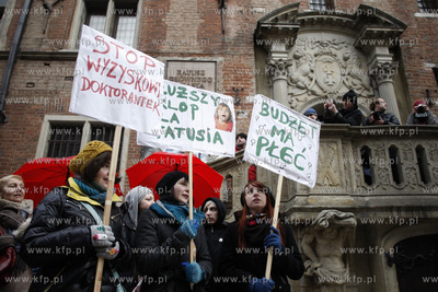 Około 150 osob uczestniczylo w gdanskiej Manifie....