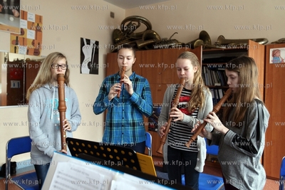 Zajęcia z muzyki w Pałacu Młodzieży w Gdańsku.
04.02.2015
fot....