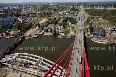 Gdańsk. Budowa mostu kolejowego na Martwej Wiśle....