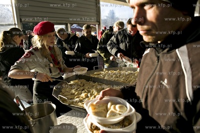 Gdansk. Targ Weglowy. XXIV Wigilia dla ubogich, samotnych...