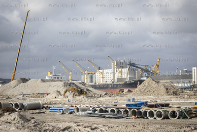 Wmurowanie kamienia węgielnego pod budowę Publicznego...