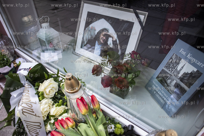 W oknie przy ulicy Ogarnej w Gdańsku, gdzie znajduje...