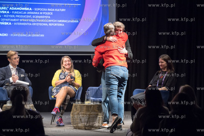Spotkanie "Wojna obok nas. Historie odwagi, krzywdy,...