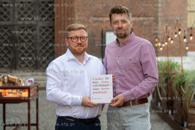 Literacka Restaurant & Wine Bar. Bursztyny Literatury....