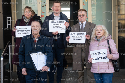 Konferencja prasowa mieszkańców Zaspy oraz radnych...