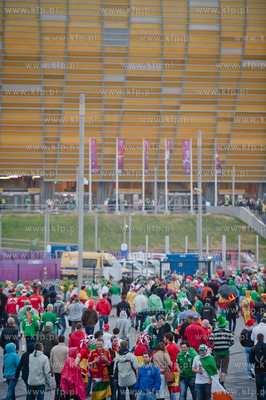 Gdansk Arena. Kibice wchodza na mecz mistrzostw Europy...