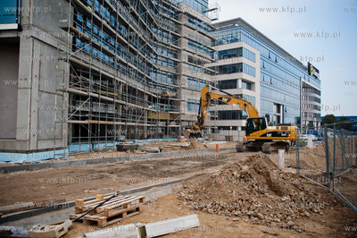 Gdansk. Biurowiec Olivia Business Center. Budowa kolejnego...