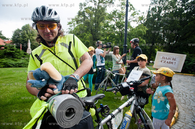 Politechnika Gdanska. Start wyprawy rowerowej do okola...