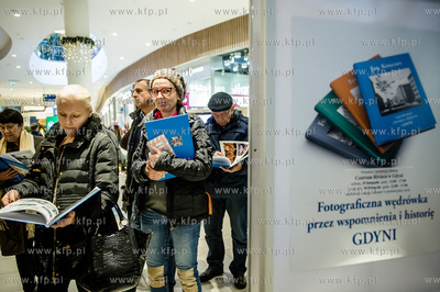 Gdynia. Centrum Handlowe Riviera. Premiera i promocja...