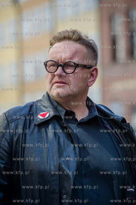 Gdansk. Formacja Niezywych Schabuff kreci w Gdansku...