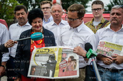 Gdansk. Szafarnia. Lato z SLD. Przedstawiciele Sojuszu...