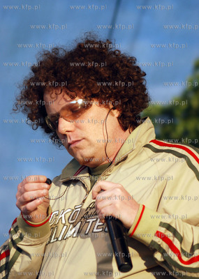 Dni Pruszcza 2008 - nz koncert Sydneya Polaka na stadionie...