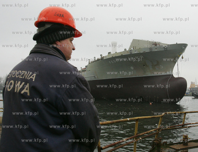 W stoczni Szczecinskiej Nowa odbylo sie ostatnie wodowanie...
