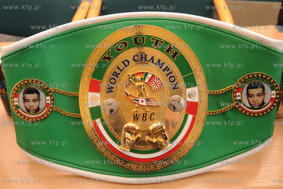 Urzad Miasta Gdyni. Konferencja prasowa i wazenie zawodnikow...