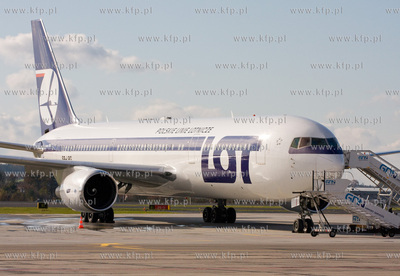 Gdansk,Rebiechowo. Z powodu zlej widzialnosci na Warszawskim...