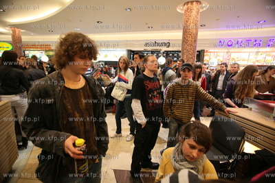 Galeria Baltycka w Gdansku. Flash mob zorganizowane...