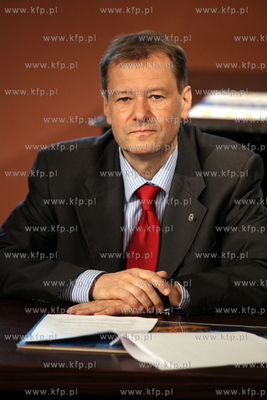 Sopot - Dworek Sierakowskich. Konferencja prasowa ruchu...