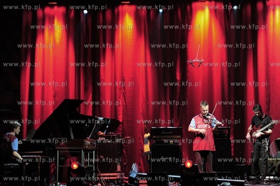 Hala Gdynia. Koncert Nigel Kennedy: Hendrix. Nz. Nigel...