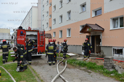 Pozar mieszkania polozonego na parterze budynku na...