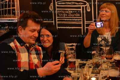 Kazdy kto mial kamere video - w tablecie, telefonie,...