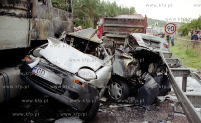 Wypadek na Trojmiejskiej obwodnicy na wysokosci Gdyni...