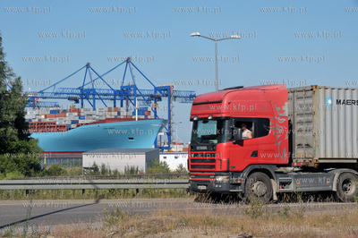 Do terminalu kontenerowego DCT w Gdansku zawinal statek...