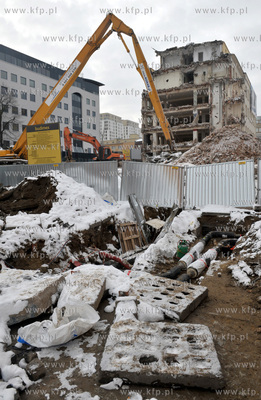 Gdansk Wrzeszcz. Wyburzanie domu towarowego Neptun,...