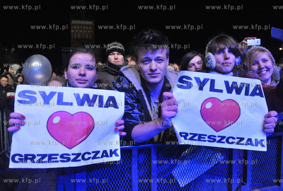 Zabawa sylwestrowa na Targu Weglowym w Gdansku.Na zakonczenie...