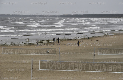 Sztorm i wiatr w Sopocie. Plaża. 5.10.2016 Fot. Maciej...