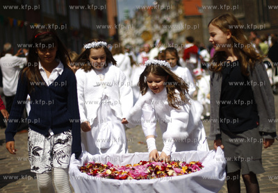 Gdansk. Sw. Bozego Ciala. Nz procesja ulicami starowki.
11.06.2009
fot....