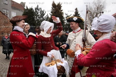 Gdańsk. Przemarsz ul.Długą z okazji jubileuszu siedemdziesięciolecia...