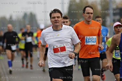 Półmaraton Gdańsk. Nz. Adam Korol.
25.10.2015
fot....