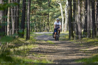 Na trasie wzdłuż szlaku fortyfikacji nadmorskich...